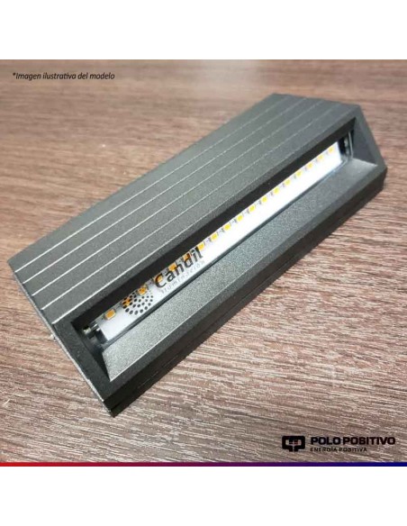 APLIQUE EXTERIOR LED RAMPA GRANDE 4W PLATA CANDIL