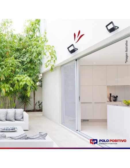 PROYECTOR LED LEDVANCE 10W LUZ CALIDA EXTERIOR 220V.